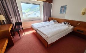 Hotel De La Poste Martigny - City Center